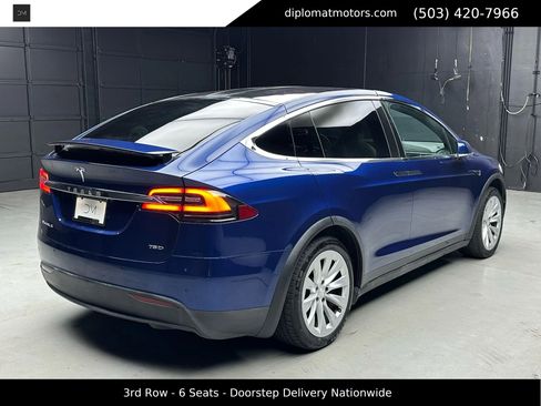 Used 2017 Tesla Model X 90D image 7