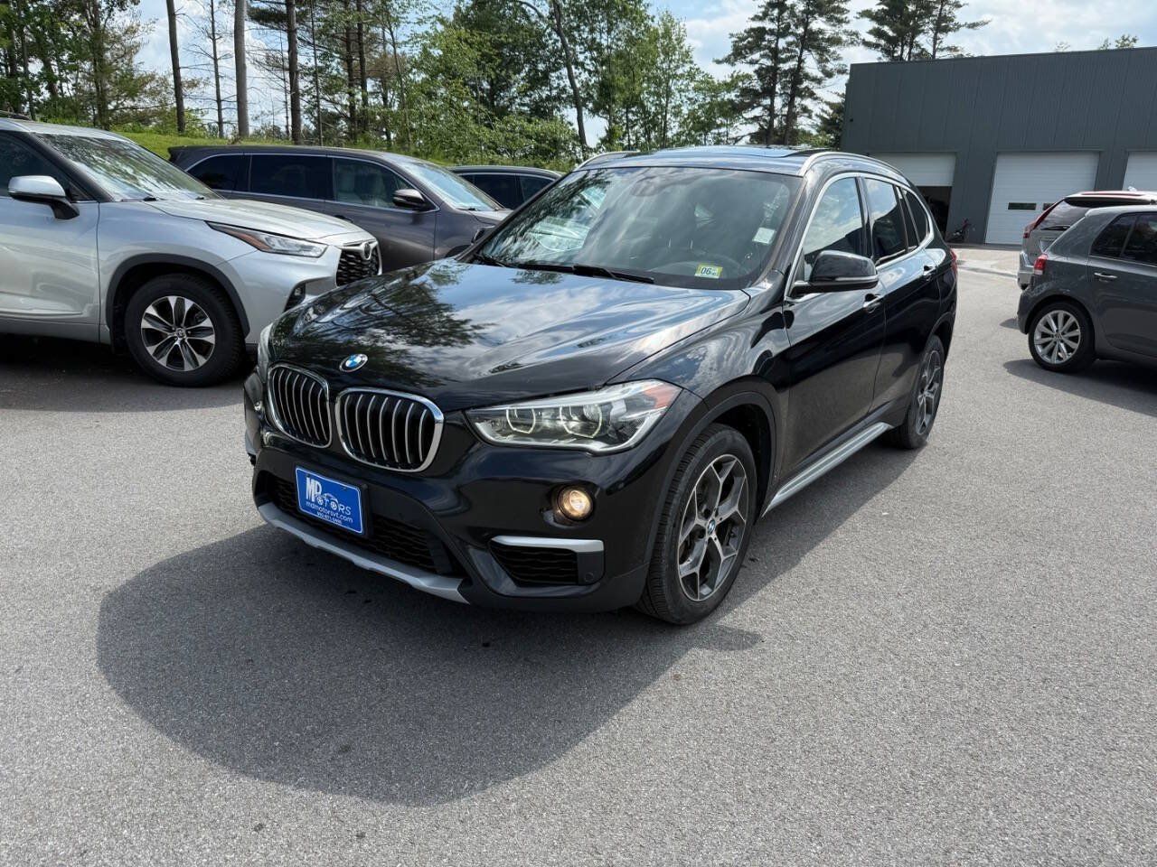 Used 2019 BMW X1 xDrive28i w/ Convenience Package AWD/4WD image 2