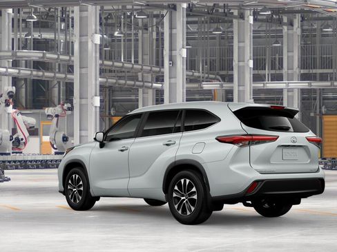 New 2026 Toyota Highlander XLE image 6