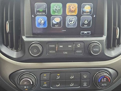 Used 2018 Chevrolet Colorado Z71 AWD/4WD image 18