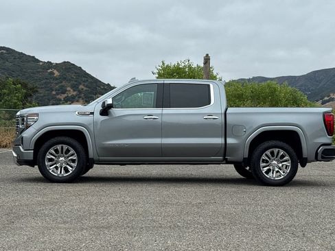 Used 2024 GMC Sierra 1500 Denali w/ Technology Package AWD/4WD image 7
