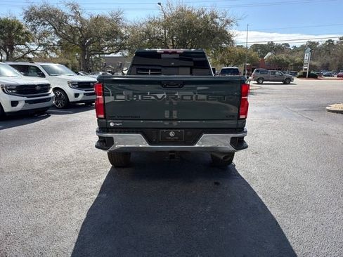 Used 2026 Chevrolet Silverado 2500 LTZ w/ LTZ Convenience Package image 7