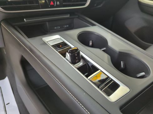Used 2024 Volkswagen Atlas Cross Sport SE FWD image 41