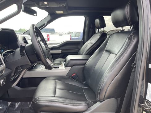 Used 2019 Ford F150 Lariat RWD image 36