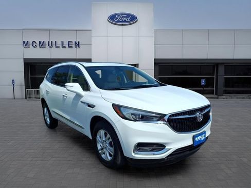 Used 2019 Buick Enclave Essence AWD/4WD image 3