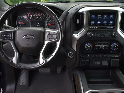 Used 2020 Chevrolet Silverado 1500 RST w/ True North Edition AWD/4WD image 12