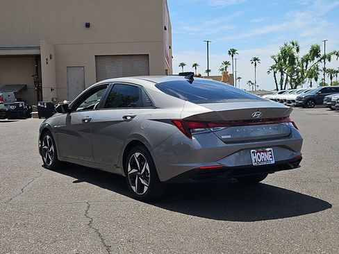 Used 2023 Hyundai Elantra SEL w/ Convenience Package FWD image 8