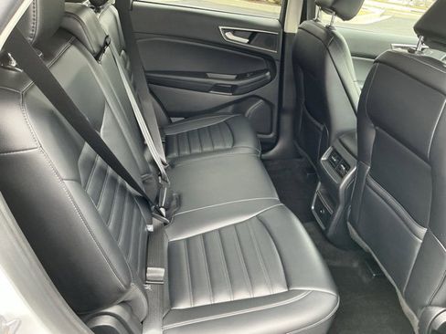 Used 2024 Ford Edge SEL image 18