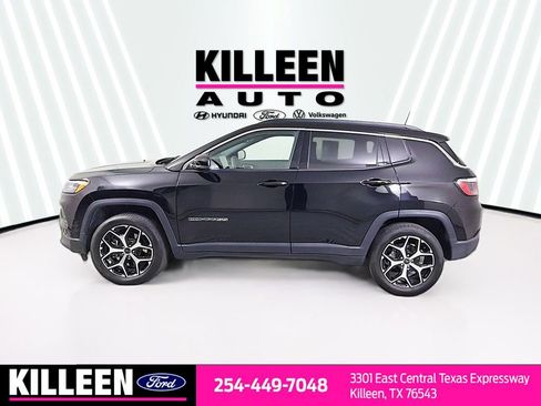 Used 2025 Jeep Compass Limited AWD/4WD image 4