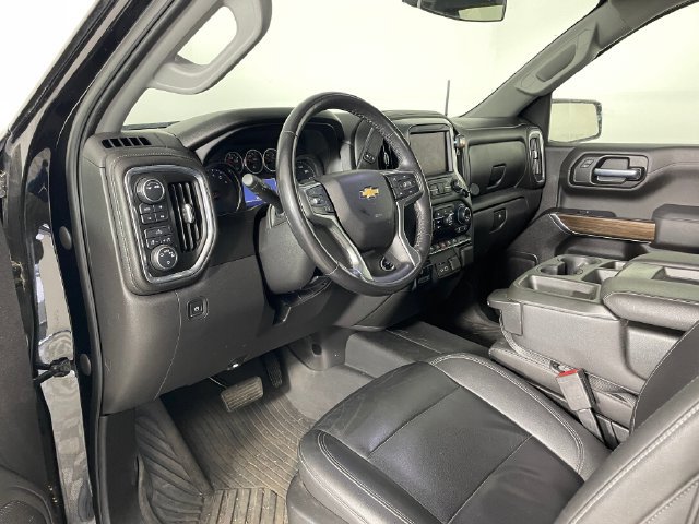 Used 2021 Chevrolet Silverado 1500 LT w/ All Star Edition Plus AWD/4WD image 3