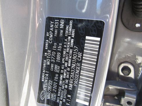 Used 2022 Hyundai Venue Limited FWD image 28