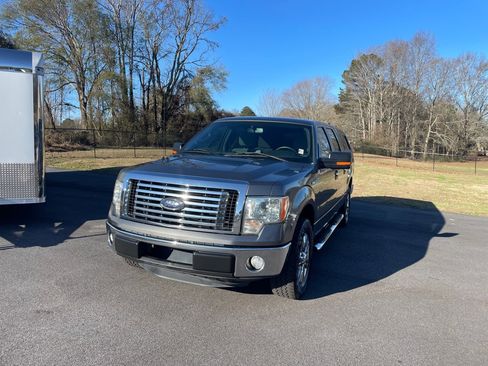 Used 2012 Ford F150 XLT w/ XLT Chrome Pkg image 2
