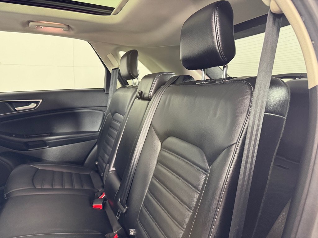 Used 2016 Ford Edge SEL w/ Equipment Group 201A AWD/4WD image 18