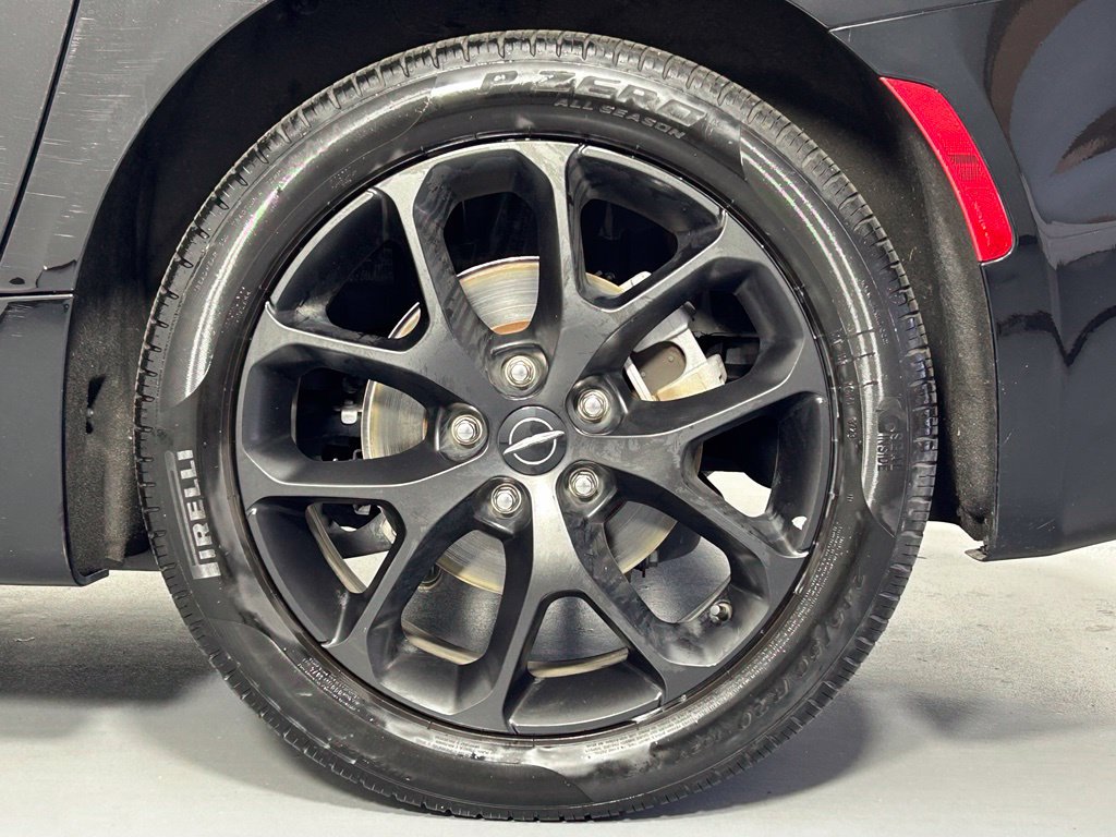 Used 2025 Chrysler Pacifica Limited FWD image 38