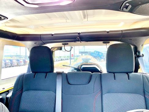 Used 2021 Jeep Wrangler Unlimited Rubicon AWD/4WD image 13