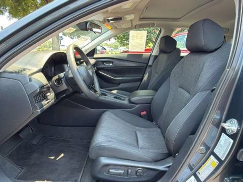 Used 2024 Honda Accord EX image 31