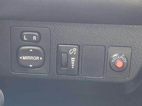 Used 2016 Toyota RAV4 SE image 22