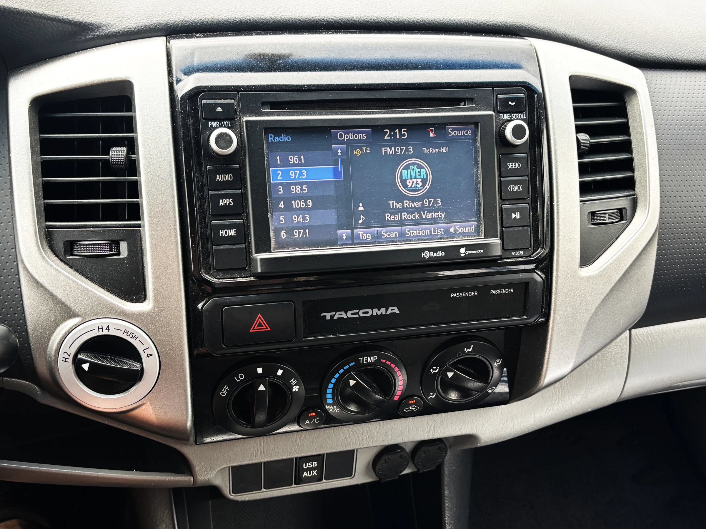 Used 2015 Toyota Tacoma 4x4 Access Cab w/ SR5 Package image 21