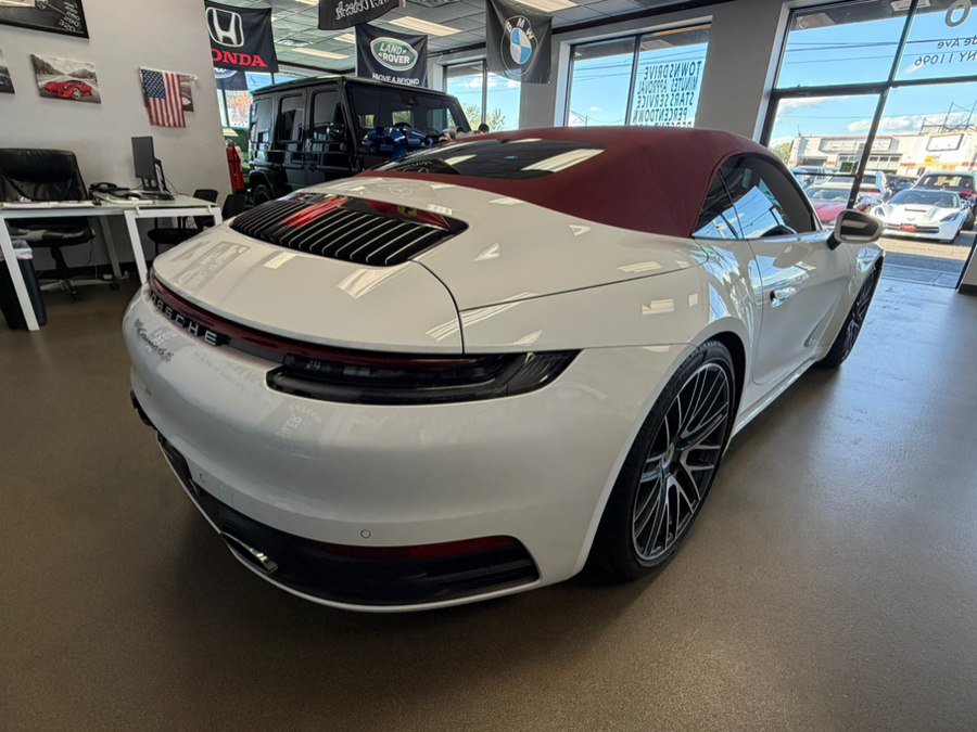 Used 2024 Porsche 911 Carrera 4S AWD/4WD image 39