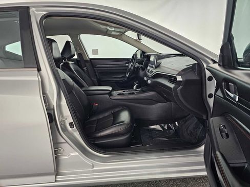 Used 2020 Nissan Altima 2.5 SR image 10