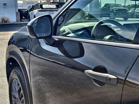 Used 2024 Nissan Rogue S image 11