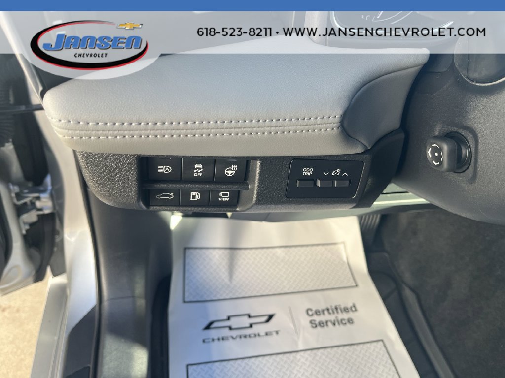 Used 2021 Toyota Avalon Limited w/ Advanced Safety Package FWD image 17