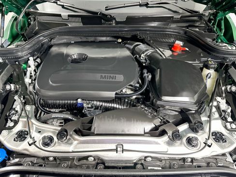 Certified 2025 MINI Cooper S image 31