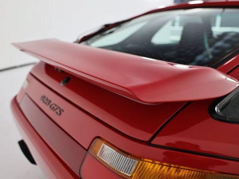 Used 1994 Porsche 928 GTS RWD image 16