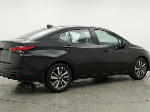 Used 2025 Nissan Versa SV FWD image 9