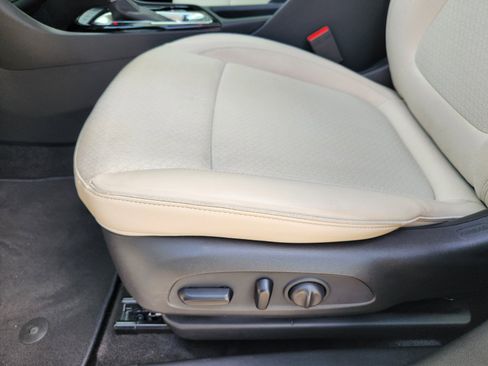 Used 2023 Buick Encore GX Select w/ Safety Package II AWD/4WD image 20