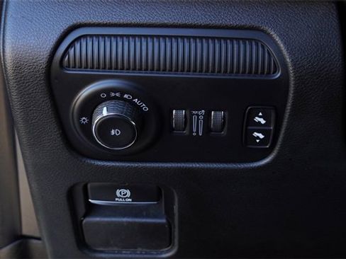 Used 2023 Jeep Wagoneer L Series III w/ Preferred Equipment Group image 23