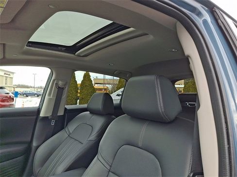 Used 2025 Honda HR-V EX-L image 13