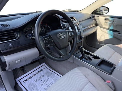 Used 2015 Toyota Camry LE image 6