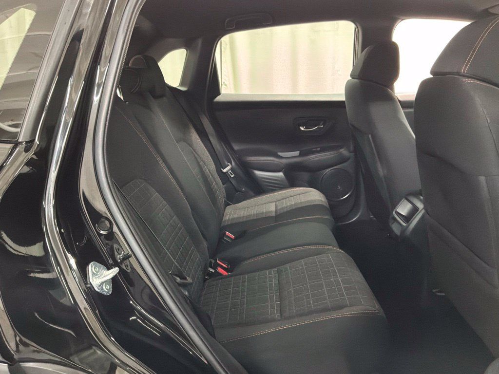 Used 2025 Honda HR-V Sport image 25