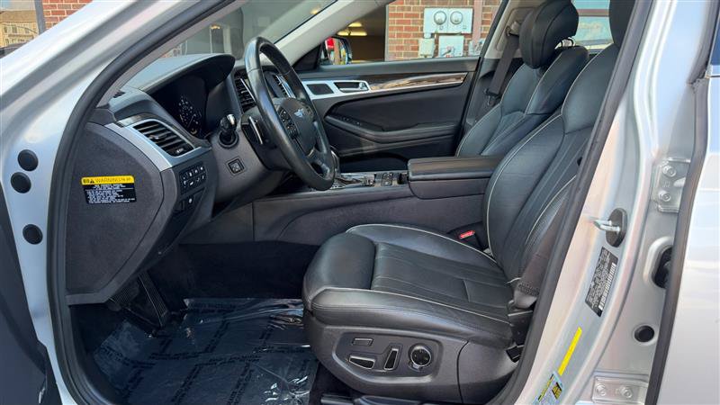 Used 2016 Hyundai Genesis 3.8 w/ Option Group 03 AWD/4WD image 28