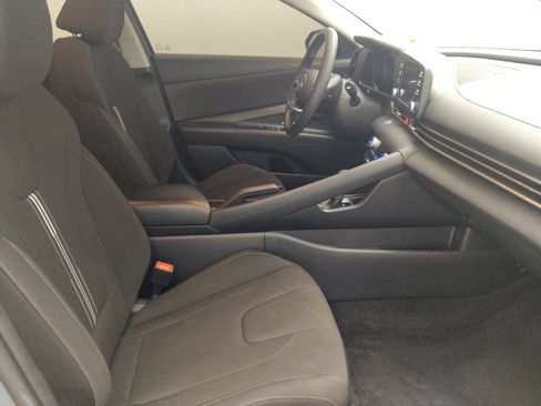 Used 2021 Hyundai Elantra SEL FWD image 21