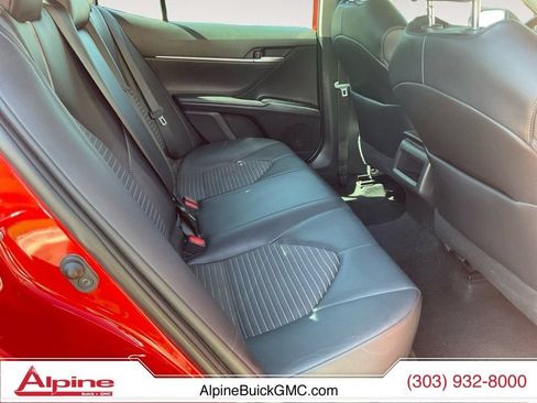 Used 2020 Toyota Camry SE FWD image 13