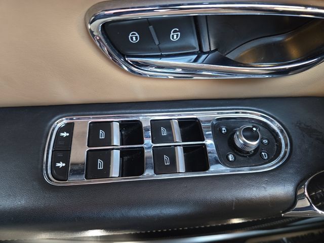 Used 2018 Bentley Bentayga Activity AWD/4WD image 17