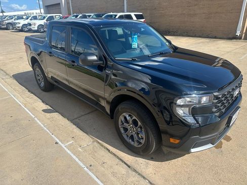Used 2025 Ford Maverick XLT image 1