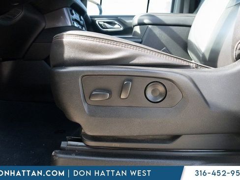 Used 2023 Chevrolet Suburban RST w/ Luxury Package image 18