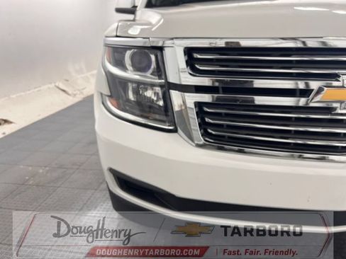 Used 2018 Chevrolet Suburban LT RWD image 9