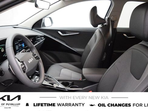 New 2026 Kia Niro EX FWD image 10