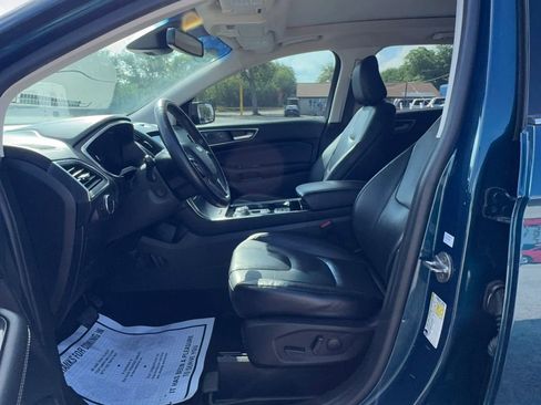 Used 2020 Ford Edge Titanium FWD image 9