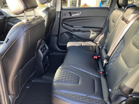 Used 2024 Ford Edge Titanium AWD/4WD image 13
