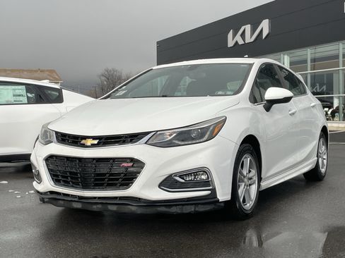 Used 2017 Chevrolet Cruze LT w/ Convenience Package image 8