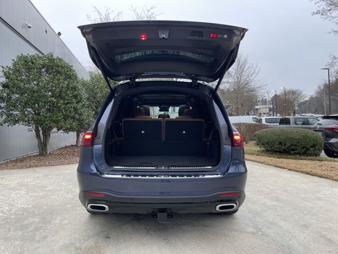 Certified 2025 Mercedes-Benz GLS 450 4MATIC image 9
