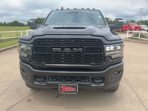 Used 2024 RAM 3500 Limited AWD/4WD image 4