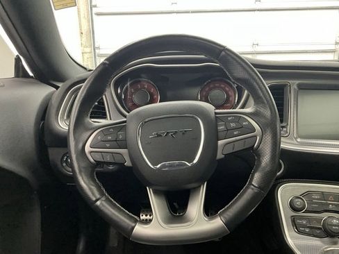Used 2016 Dodge Challenger SRT Hellcat image 7