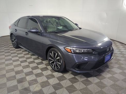 Used 2022 Honda Civic EX image 2