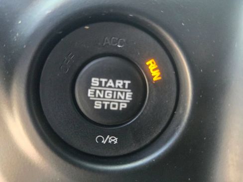 Used 2020 Jeep Wrangler Sport AWD/4WD image 11